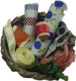 Cesto hilos y rollitos