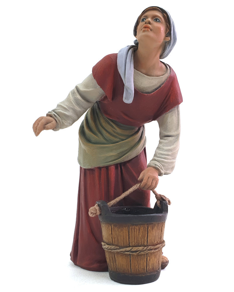 Mujer con cubo 20 cm